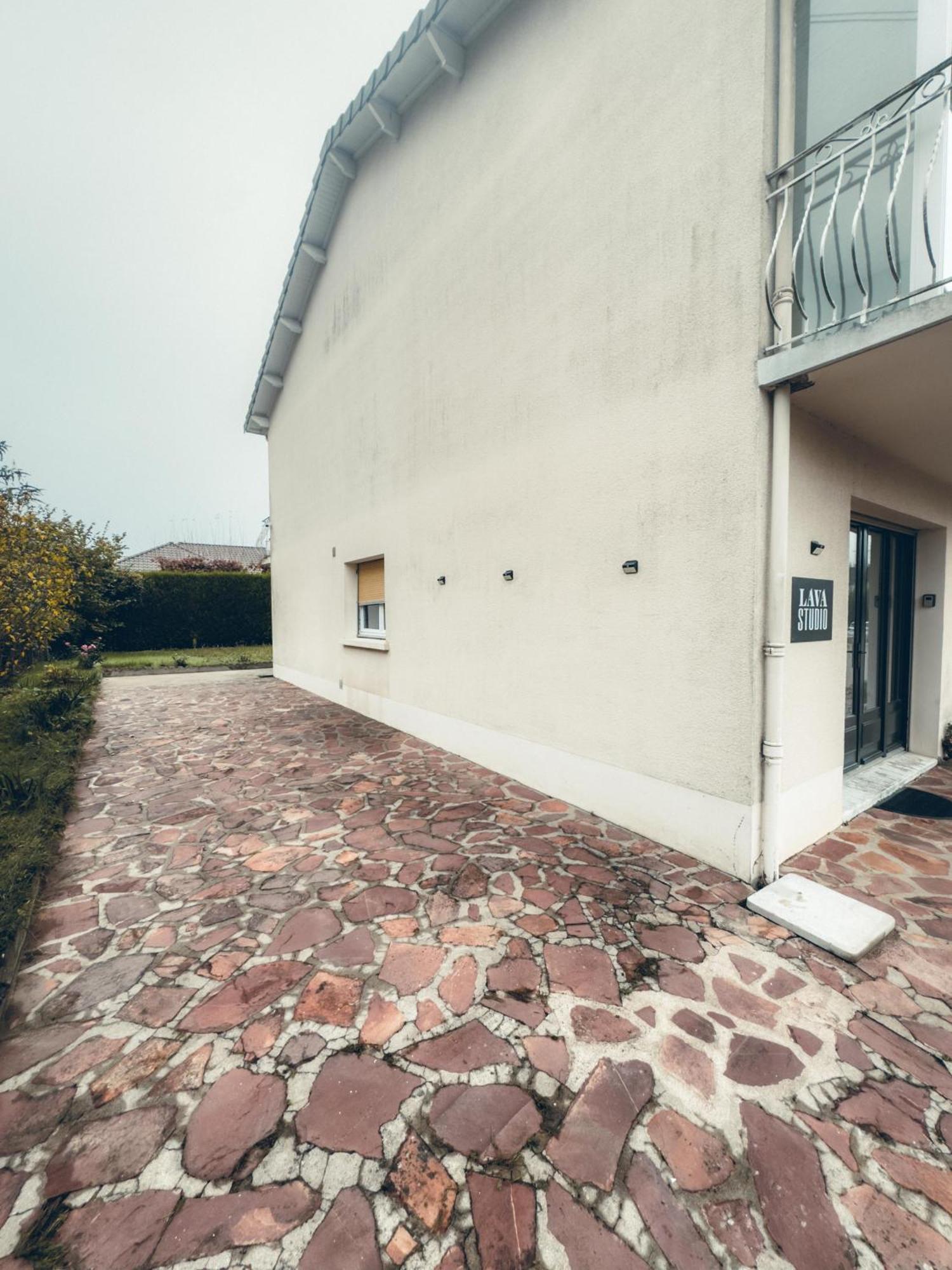 Lava Studio Poitiers Exteriör bild