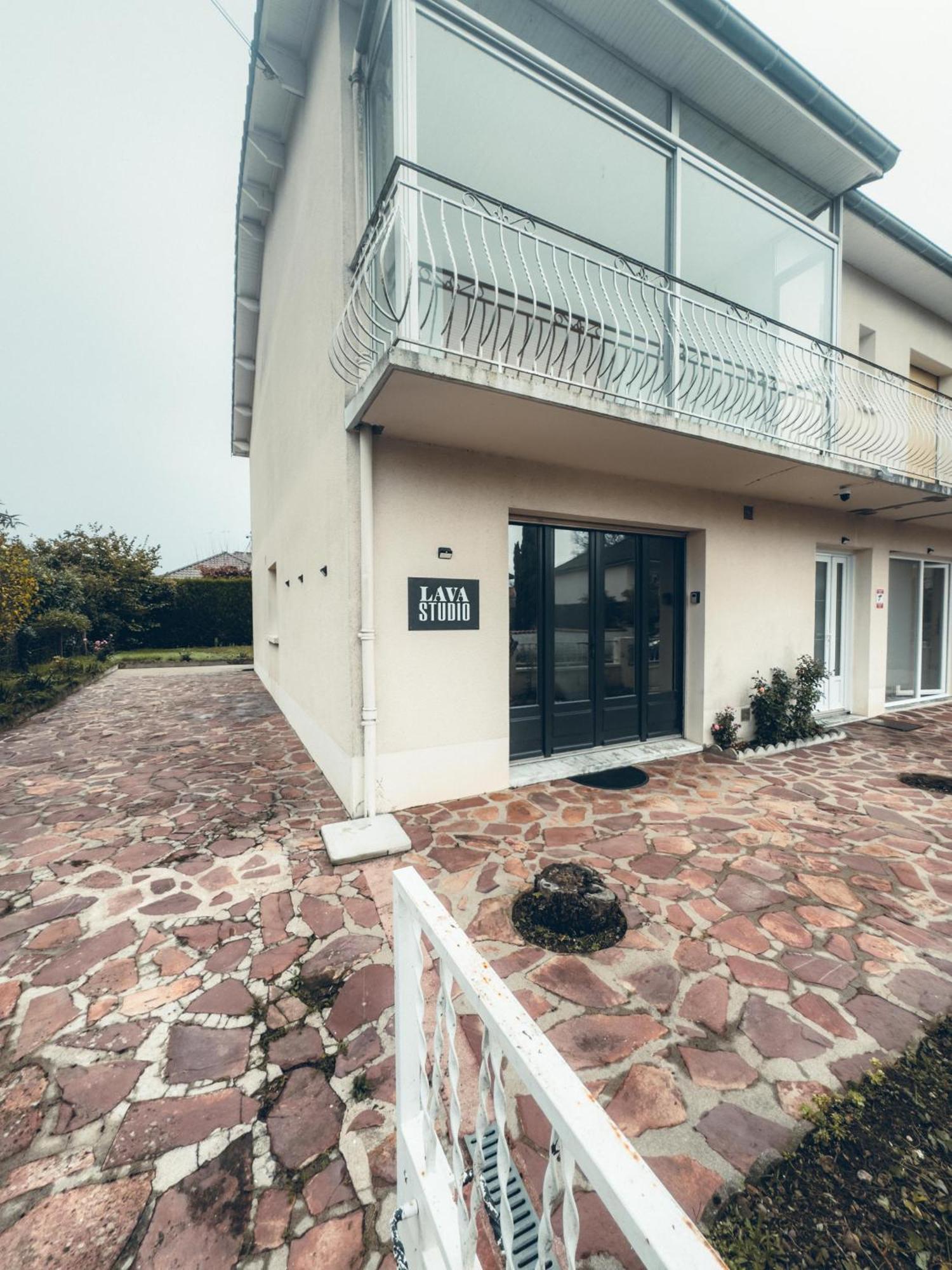 Lava Studio Poitiers Exteriör bild